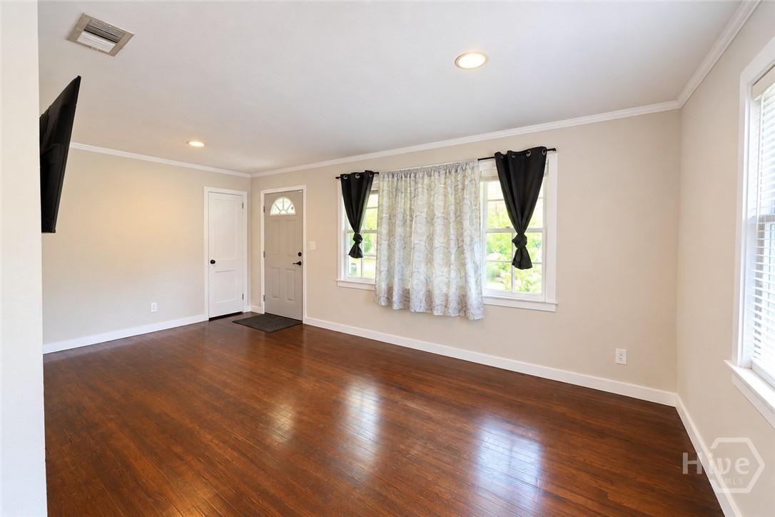 2 Sherwood Lane Property Photo 8