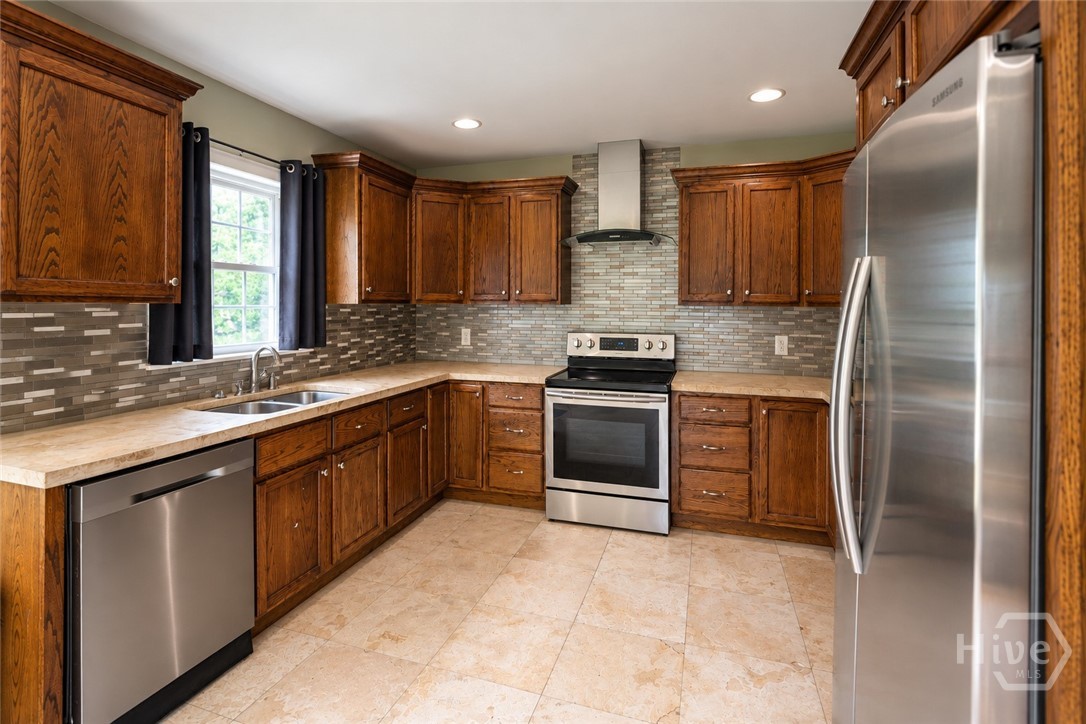 2 Sherwood Lane Property Photo 11