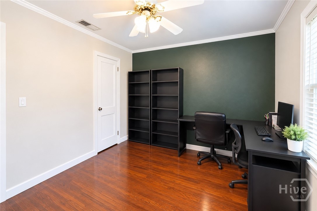 2 Sherwood Lane Property Photo 17