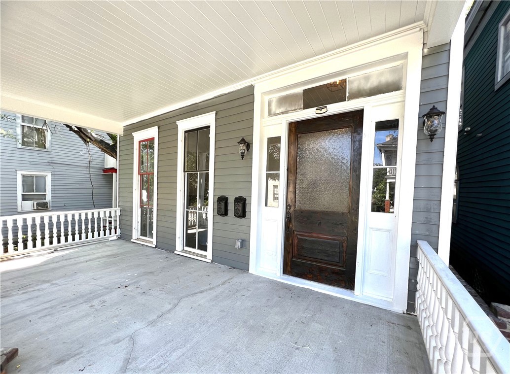 2313 Whitaker Street Property Photo 2