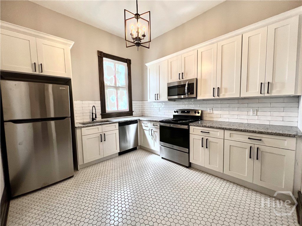 2313 Whitaker Street Property Photo 15