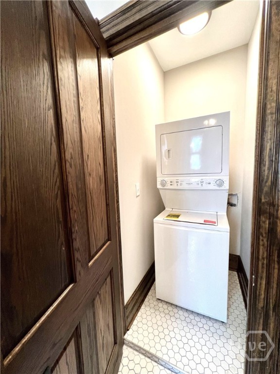 2313 Whitaker Street Property Photo 17