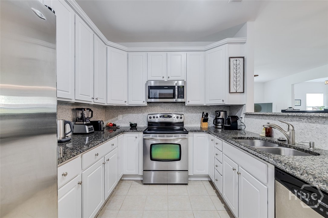 146 Regency Circle Property Photo 7