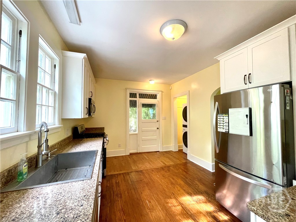 315 E 45th Street Property Photo 11