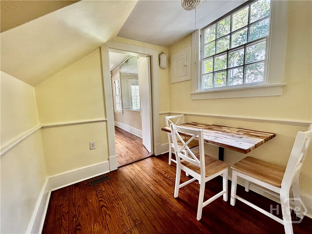 315 E 45th Street Property Photo 13