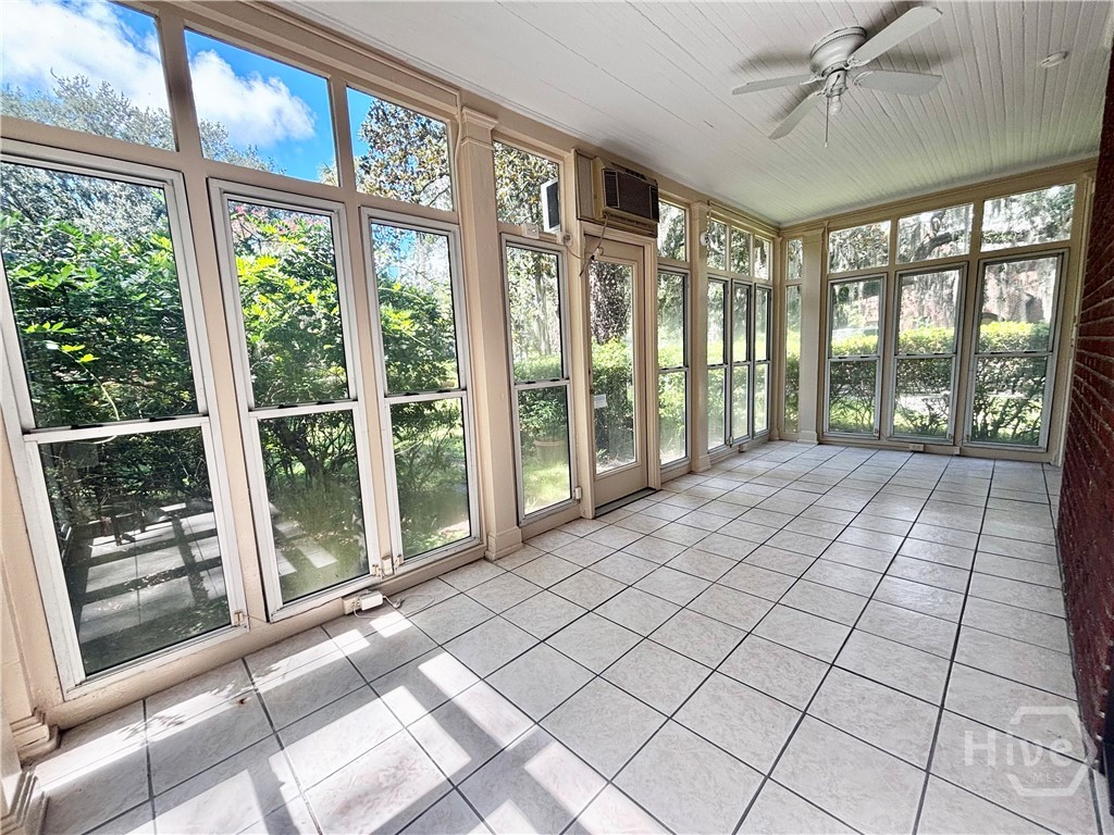 315 E 45th Street Property Photo 15