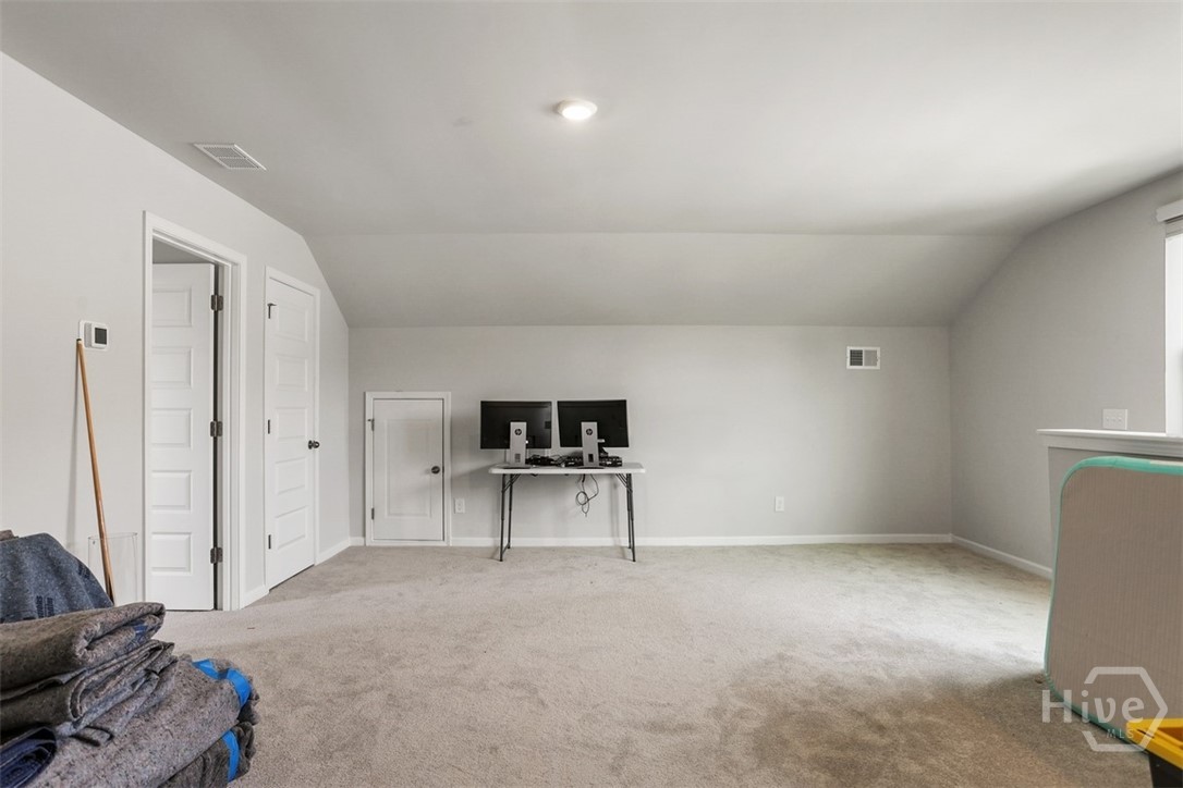 77 Woodbury Lane Property Photo 44