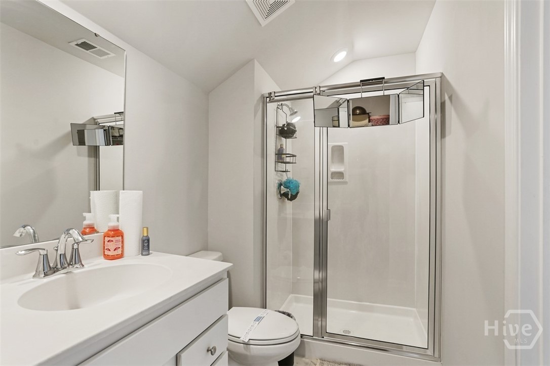 77 Woodbury Lane Property Photo 48