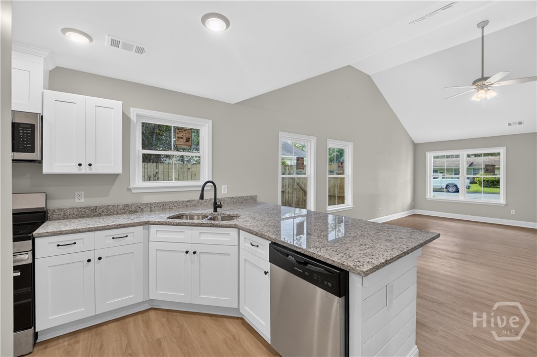 1126 E 56 Street Property Photo 13