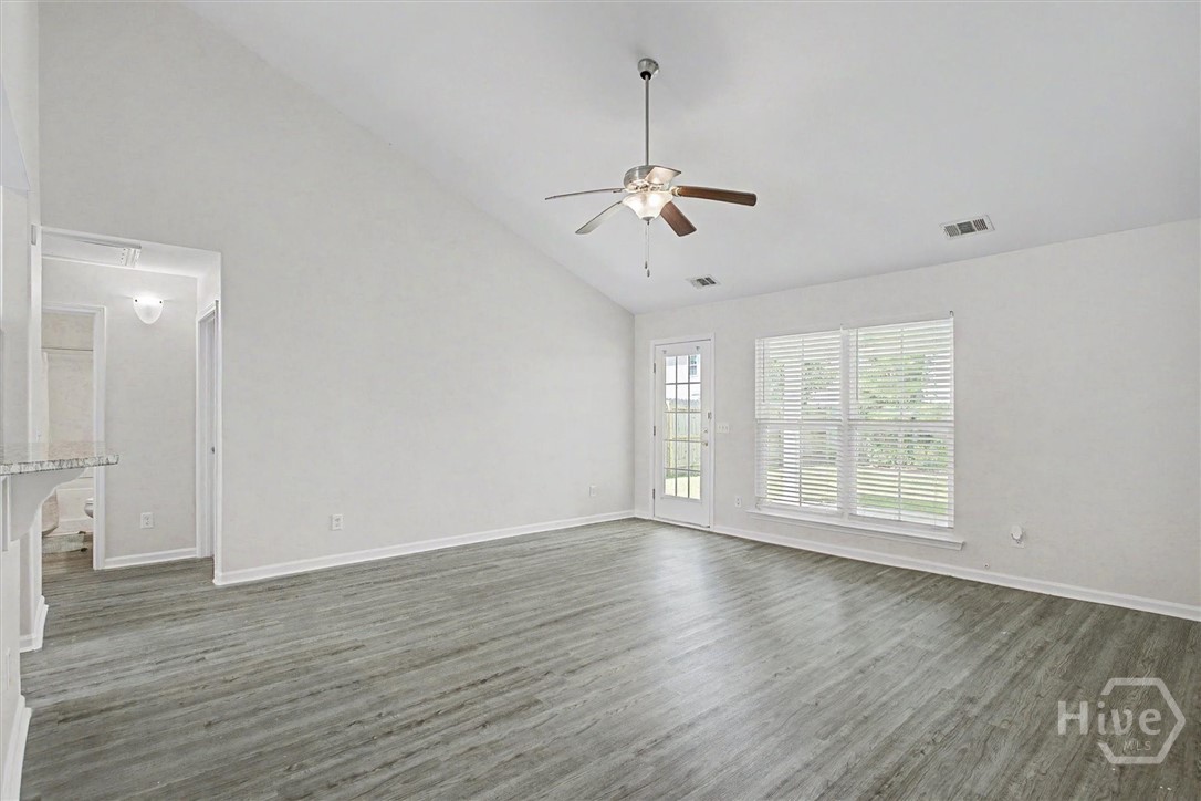 20 Swallow Tail Circle Property Photo 16