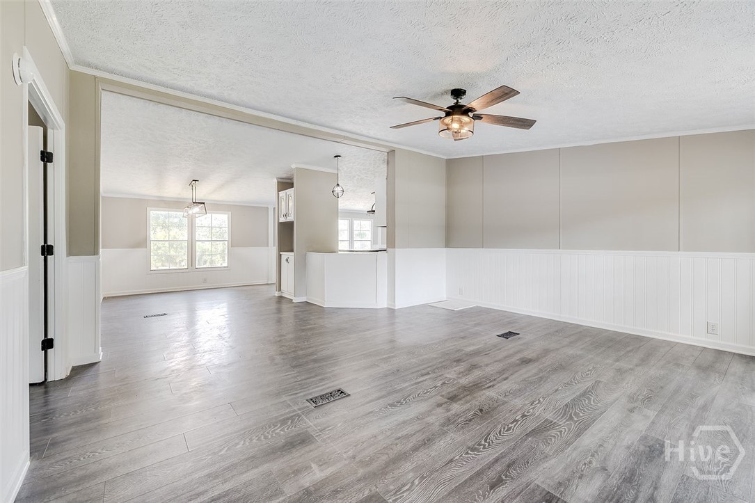 1577 Stillwell Road Property Photo 6