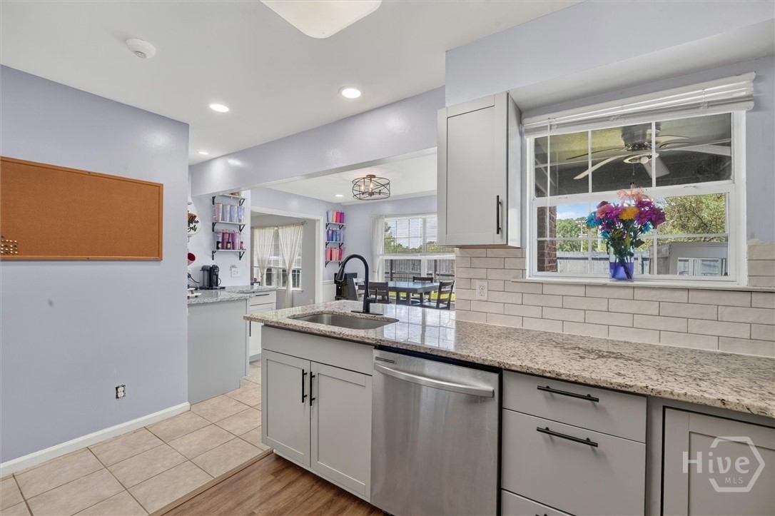 70 Parkside Drive Property Photo 10