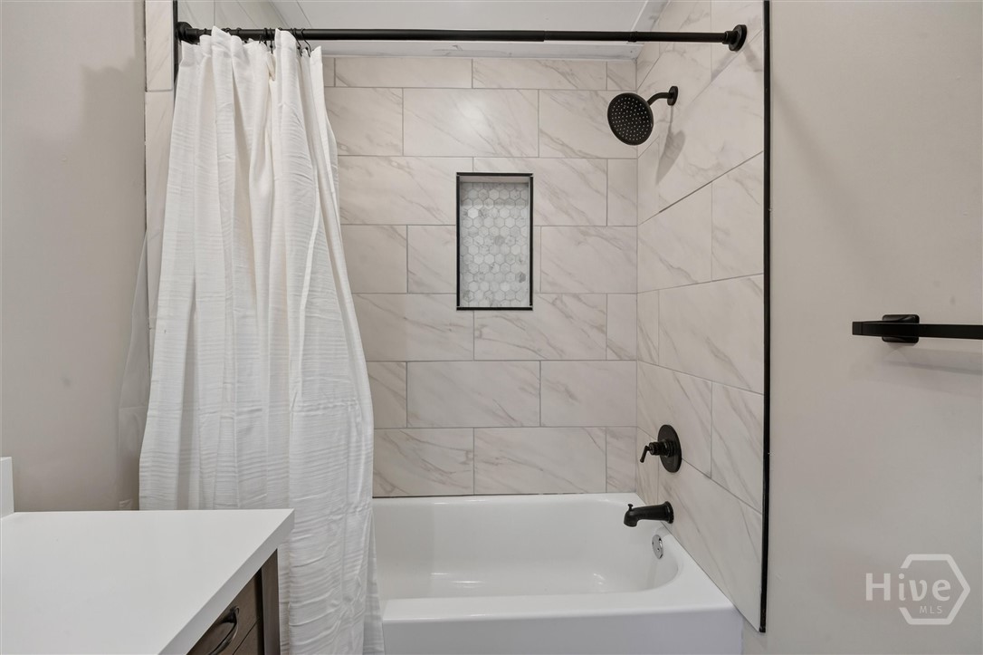 70 Parkside Drive Property Photo 14