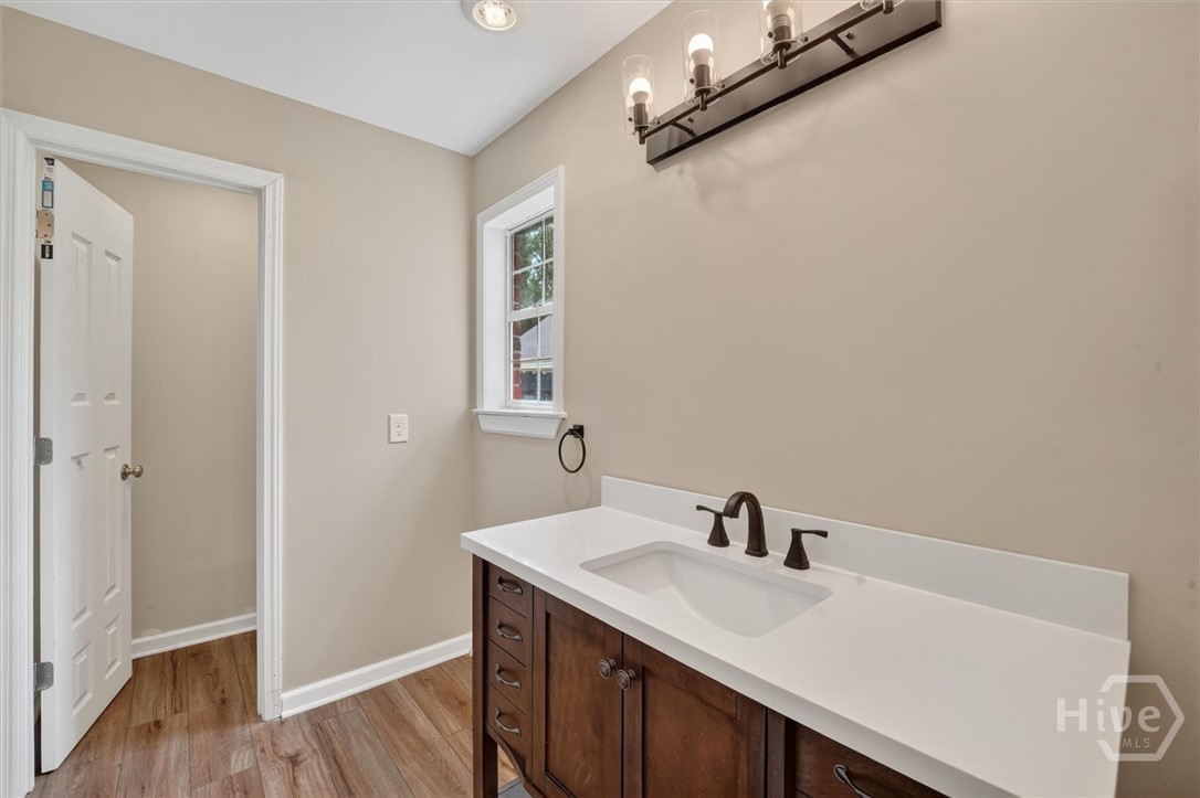 70 Parkside Drive Property Photo 15