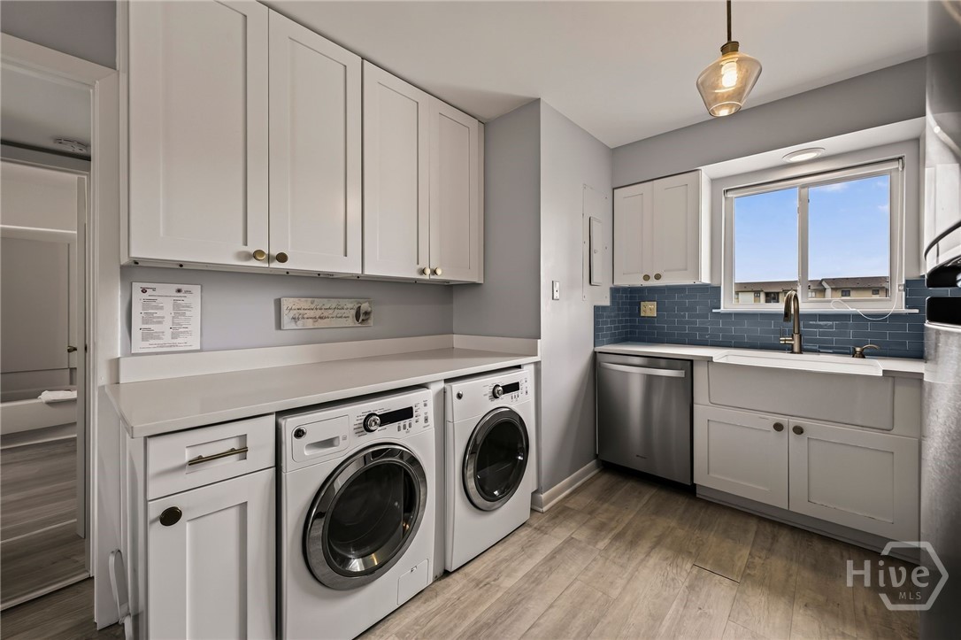 85 Van Horne Avenue 10 B Property Photo 14