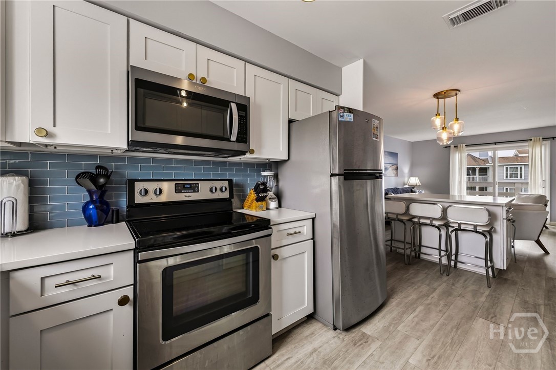 85 Van Horne Avenue 10 B Property Photo 17