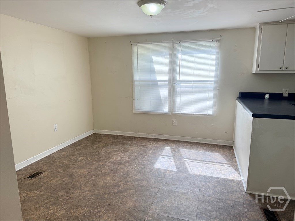 587 Kendricks Road Property Photo 9