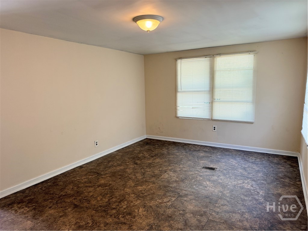 587 Kendricks Road Property Photo 11