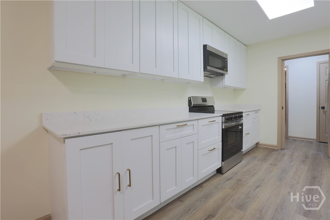 5410 Waters Drive Property Photo 9