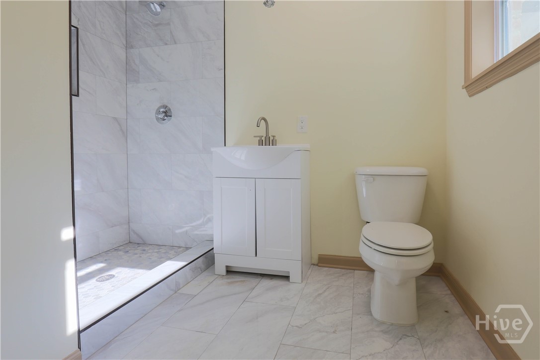 5410 Waters Drive Property Photo 17