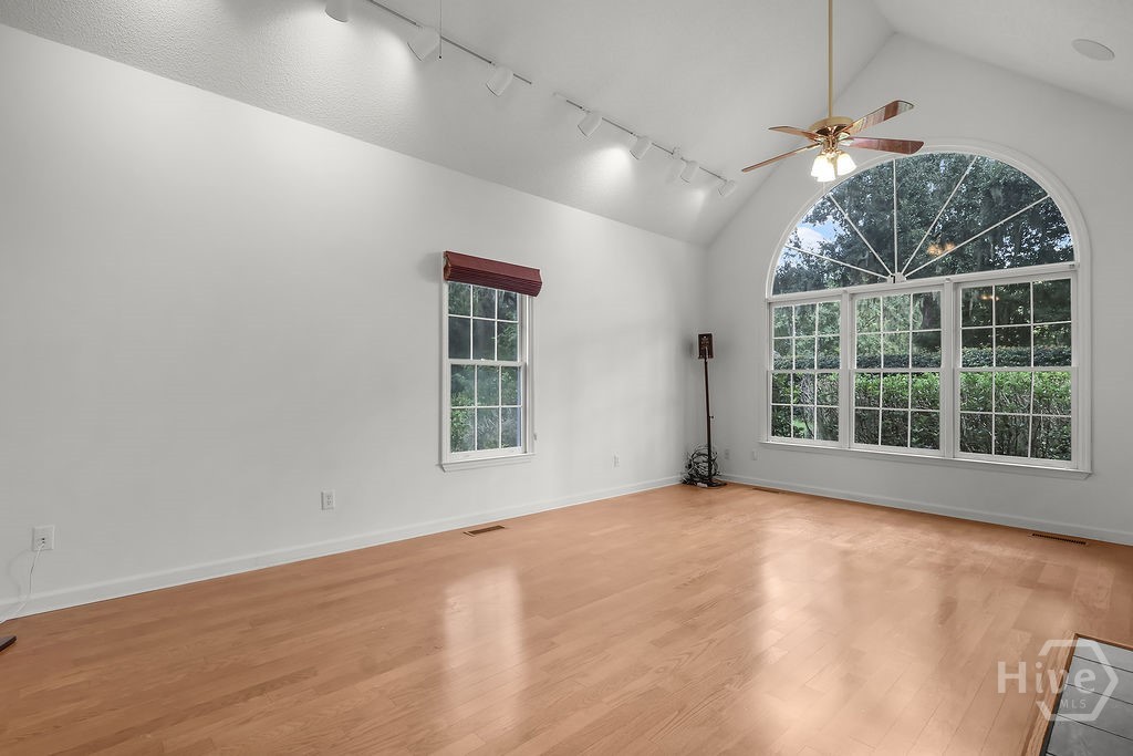 230 Lyman Hall Property Photo 10