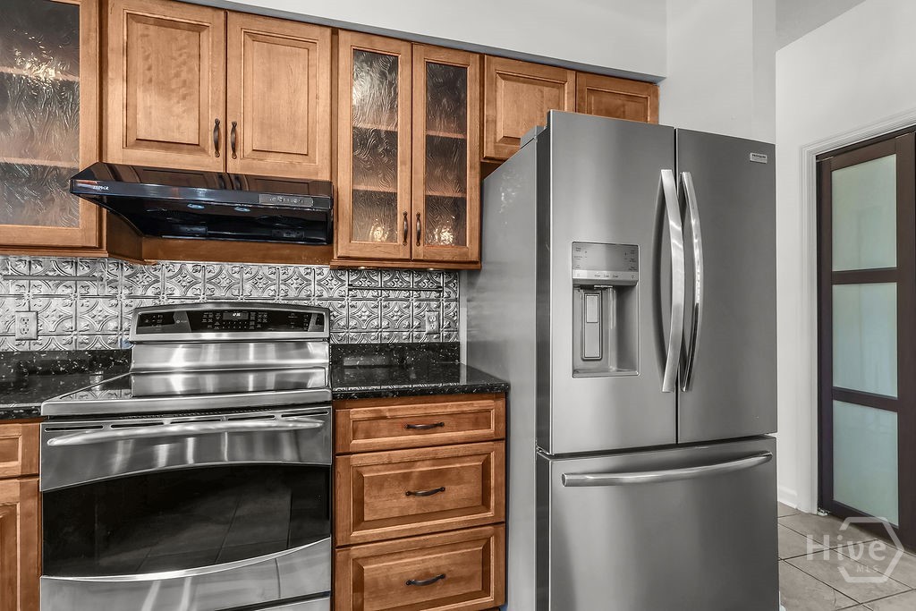 230 Lyman Hall Property Photo 33