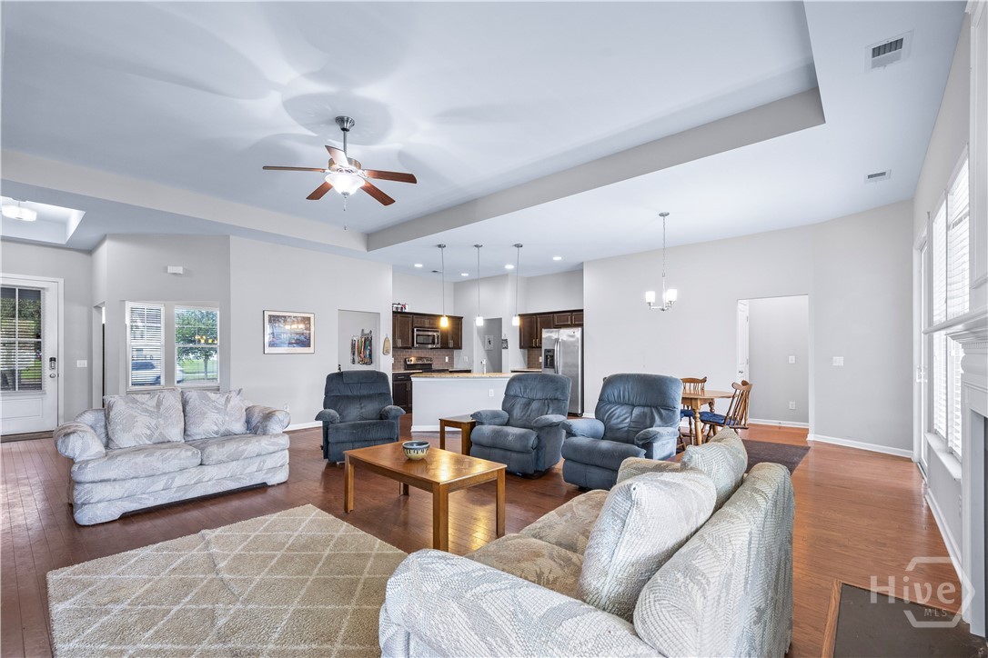 8 Southpark Boulevard Property Photo 13