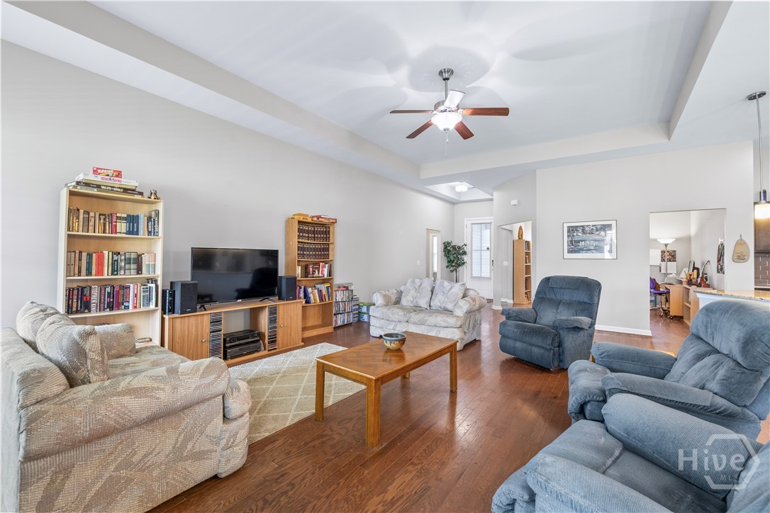 8 Southpark Boulevard Property Photo 14