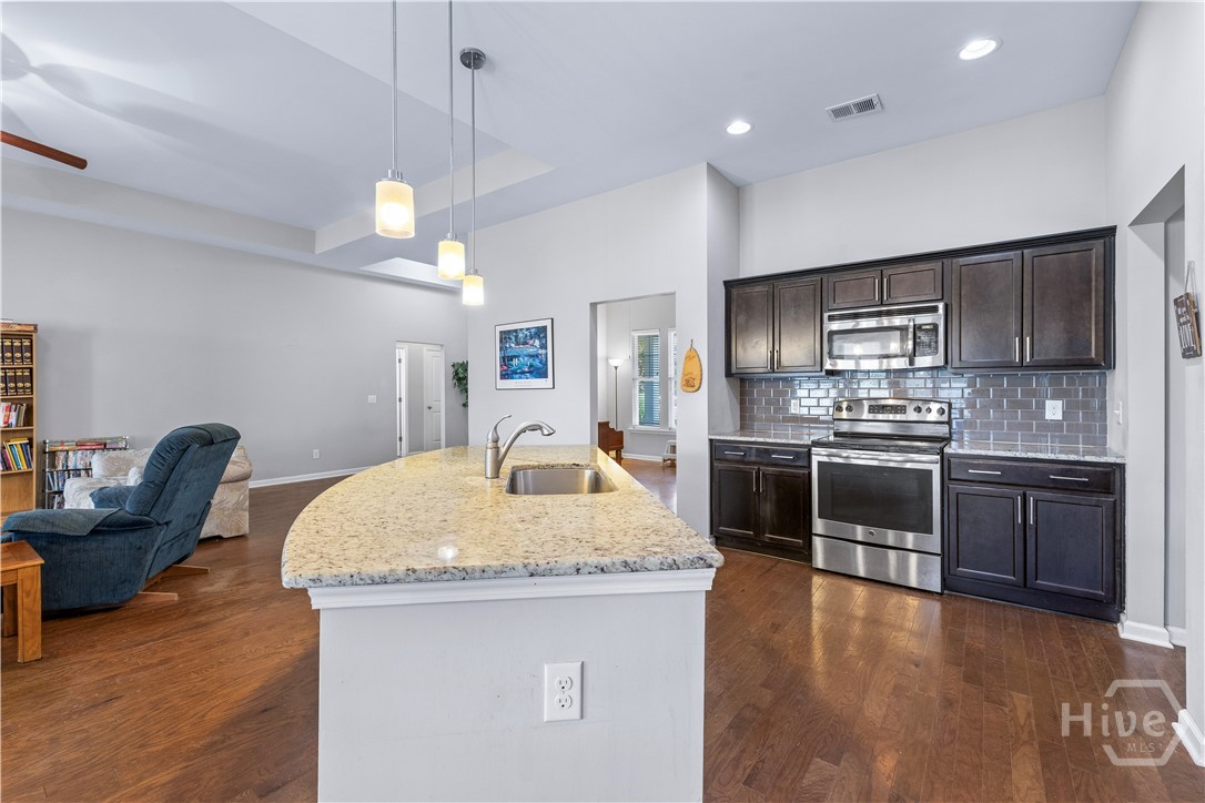 8 Southpark Boulevard Property Photo 16