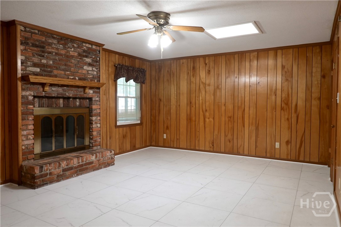 710 Windsor Road Property Photo 2