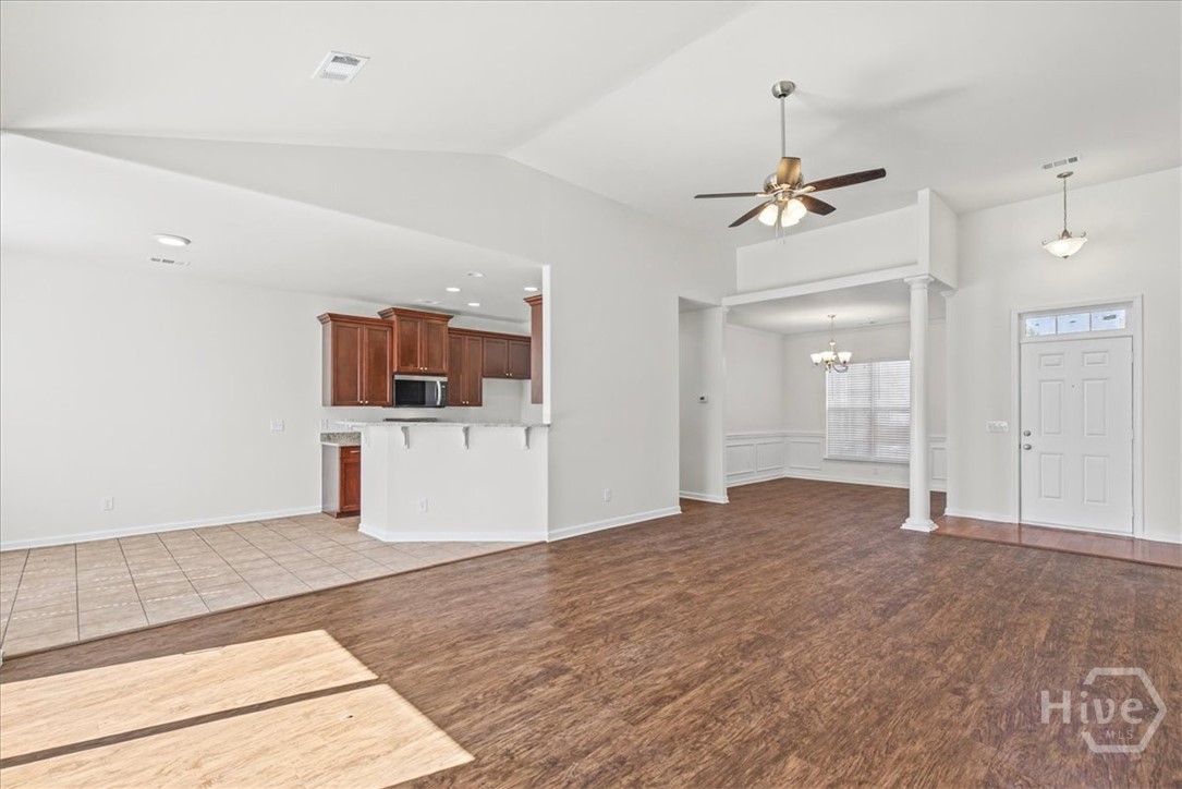 103 Cumberland Way Property Photo 3