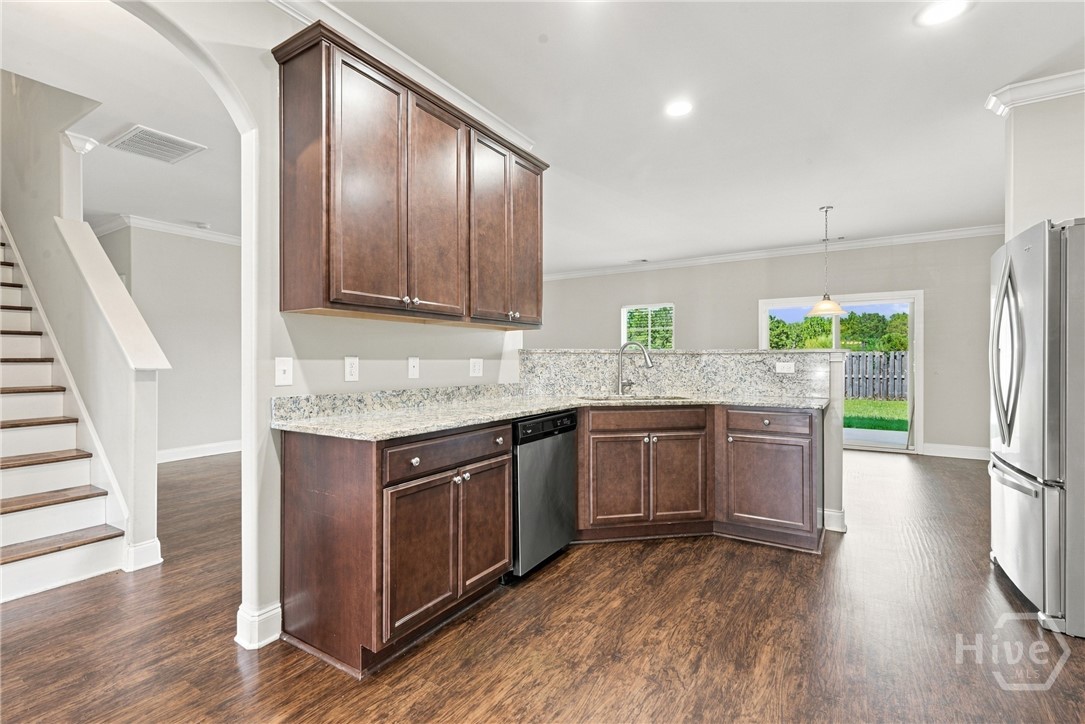 135 Greystone Drive Property Photo 4