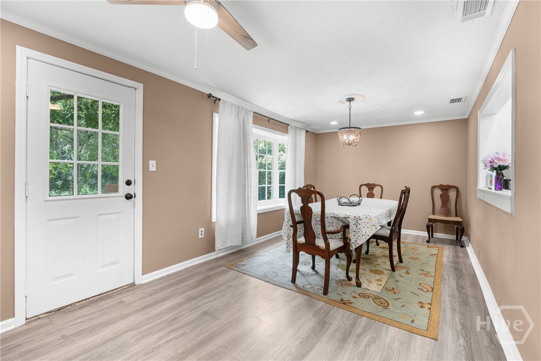 118 Lee Street Property Photo 8