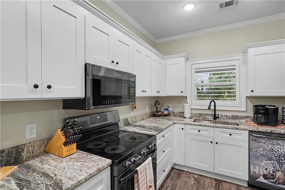 2 Willow Pointe Drive Property Photo 14