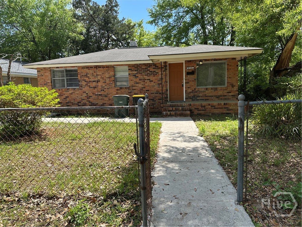 815 E Waldburg Street Property Photo 2