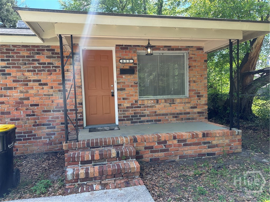 815 E Waldburg Street Property Photo 3
