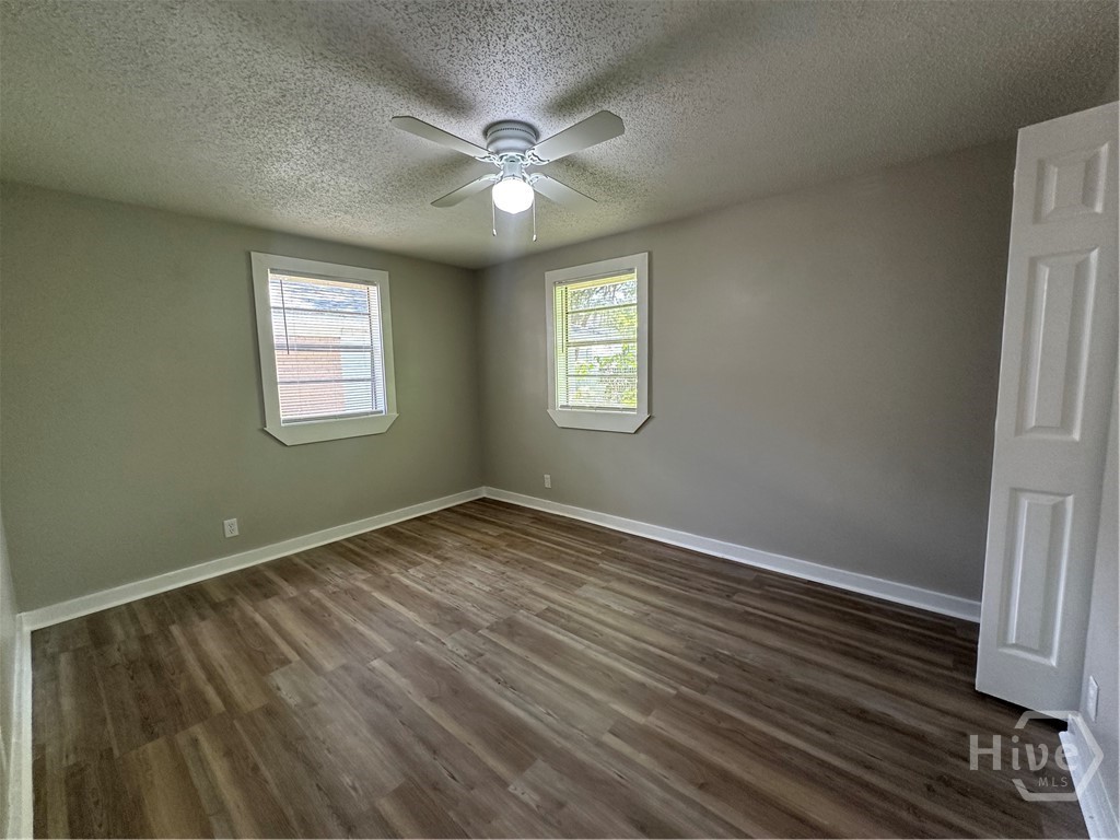 815 E Waldburg Street Property Photo 12