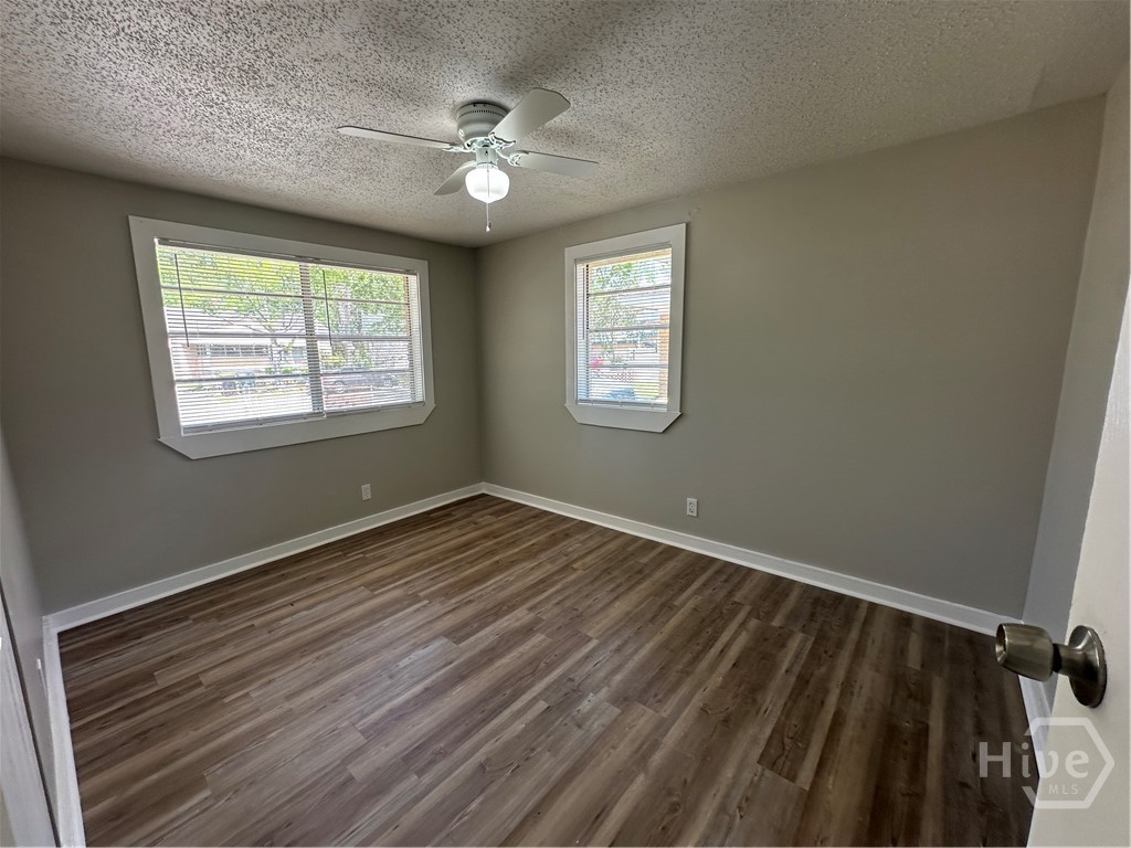815 E Waldburg Street Property Photo 14