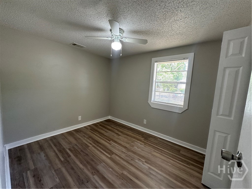 815 E Waldburg Street Property Photo 15