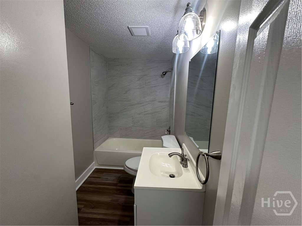 815 E Waldburg Street Property Photo 22