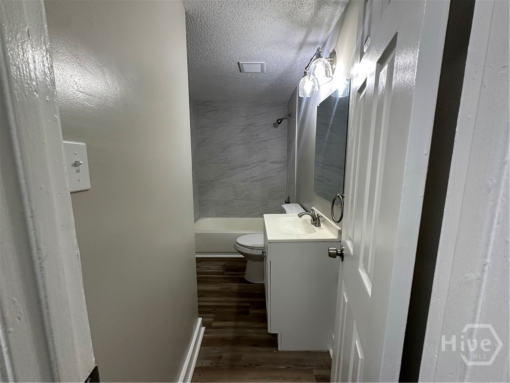815 E Waldburg Street Property Photo 23
