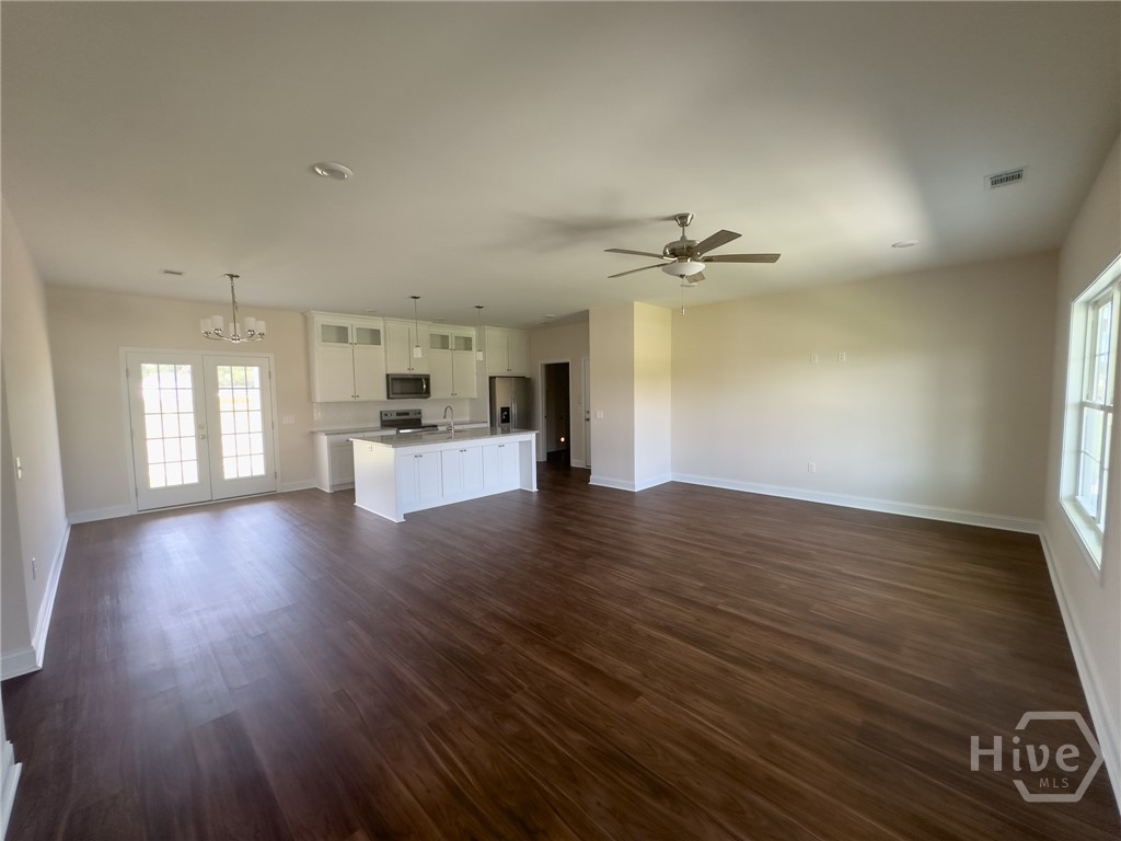 368 Ne Freshwater Lane Property Photo 5
