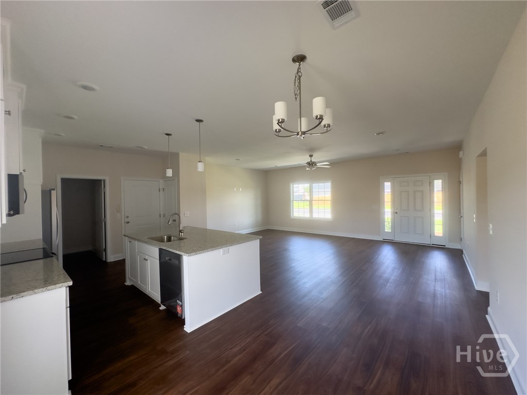 368 Ne Freshwater Lane Property Photo 7