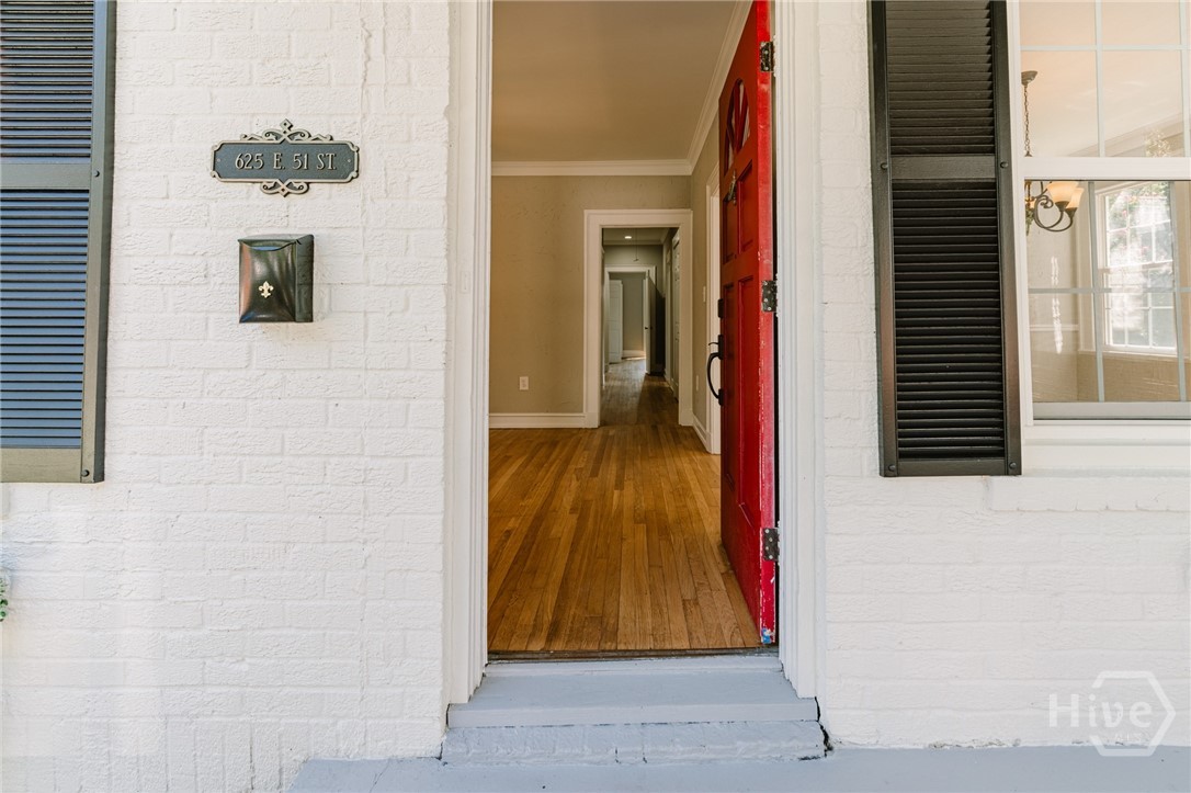 625 E 51st Street Property Photo 6