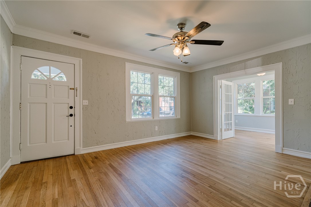 625 E 51st Street Property Photo 8