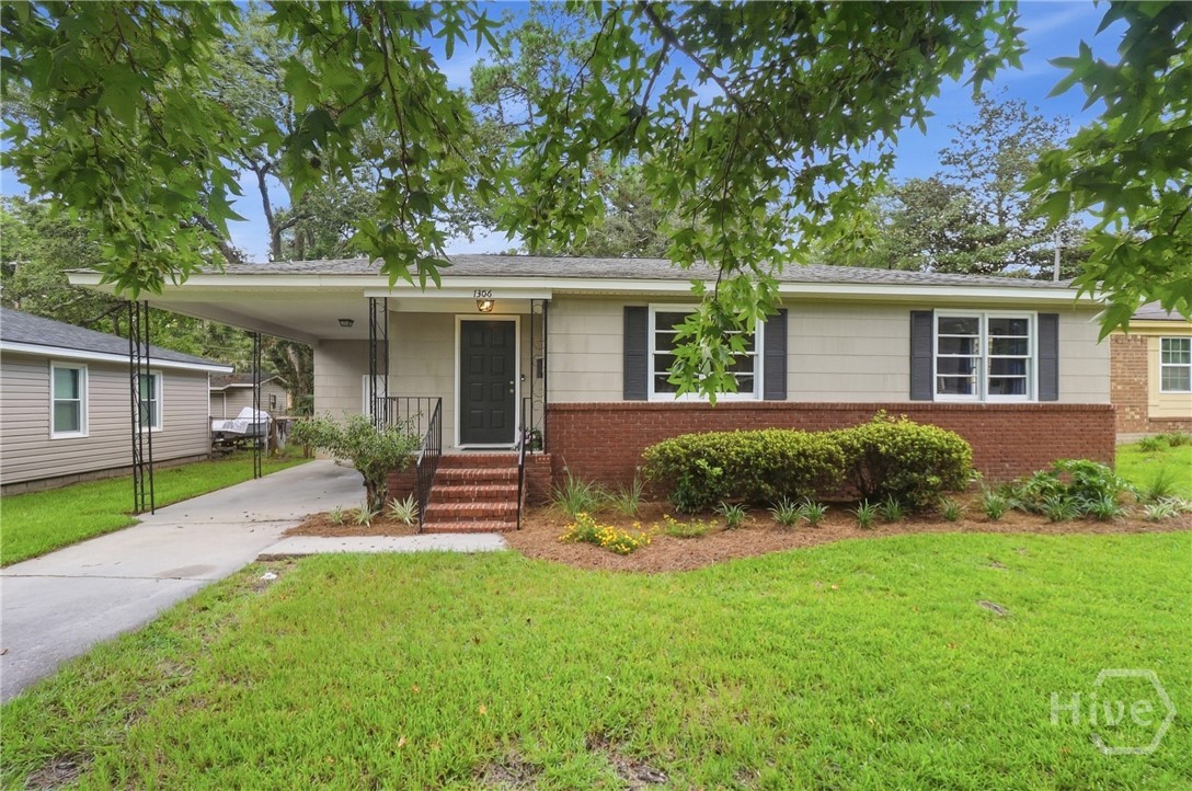 1306 E 70th Street Property Photo 1
