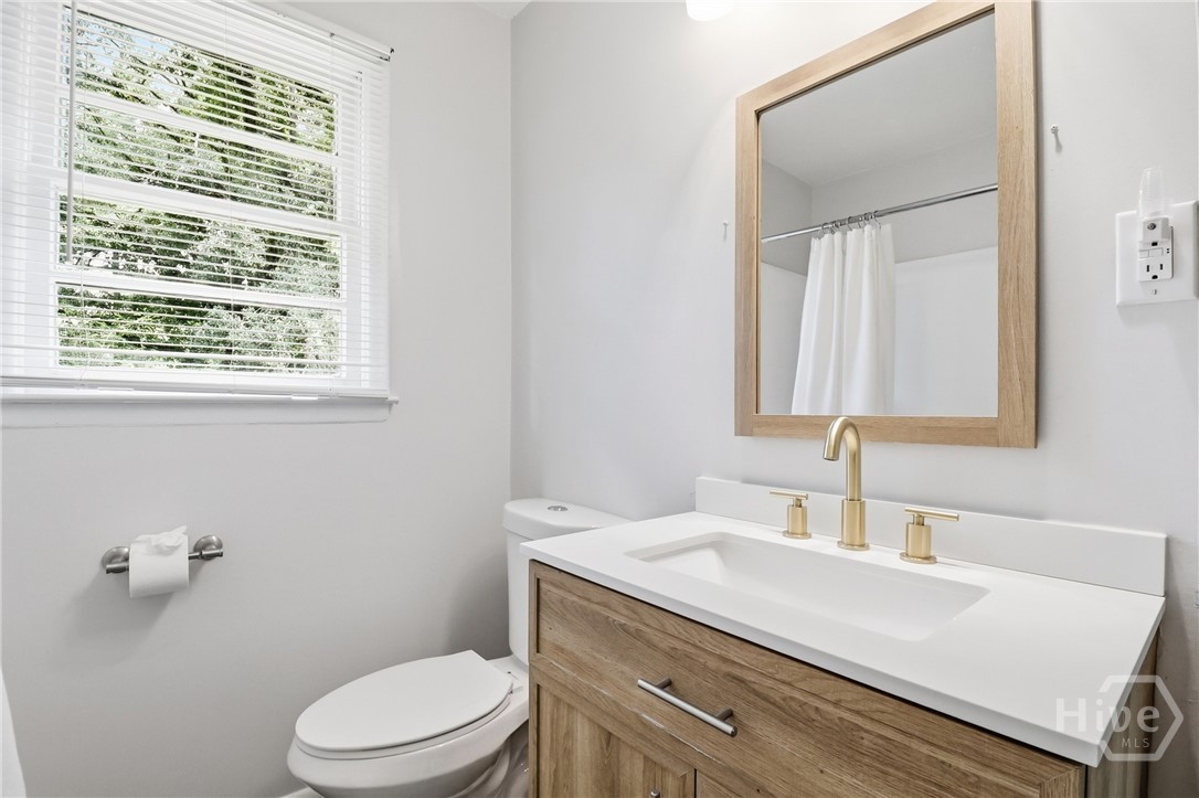 1306 E 70th Street Property Photo 25