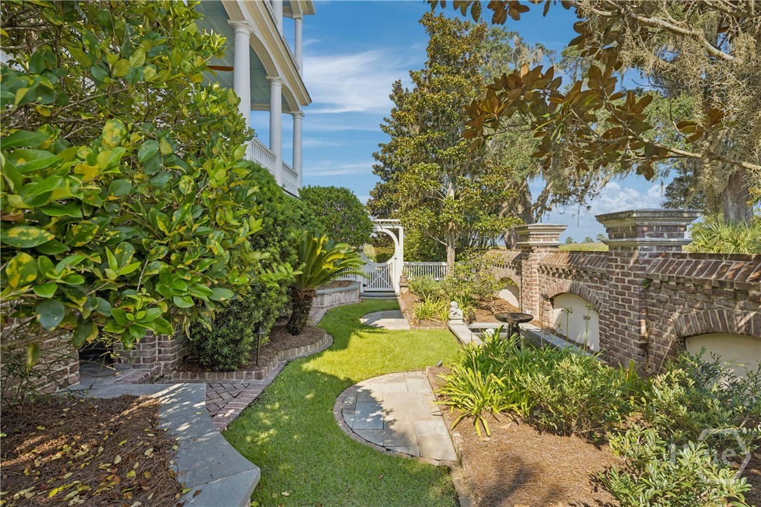 733 Mcallister Landing Property Photo 8