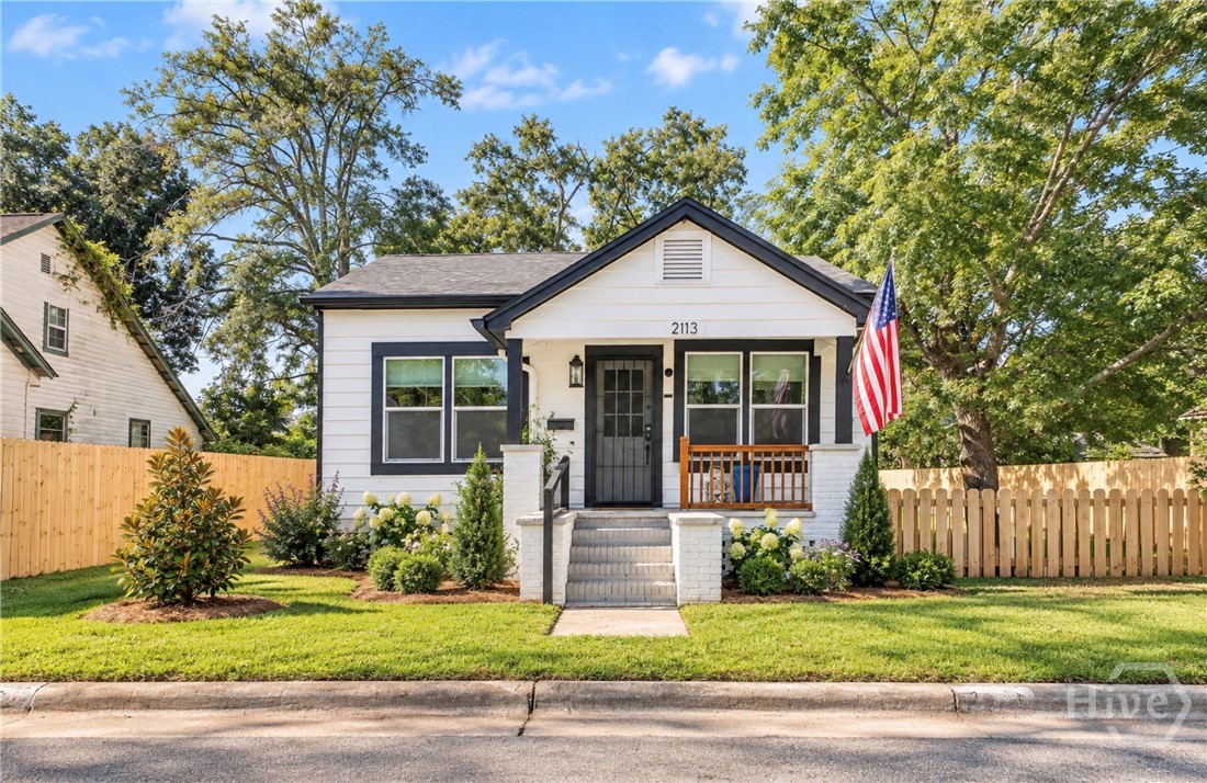 2113 Mell Street Property Photo 1