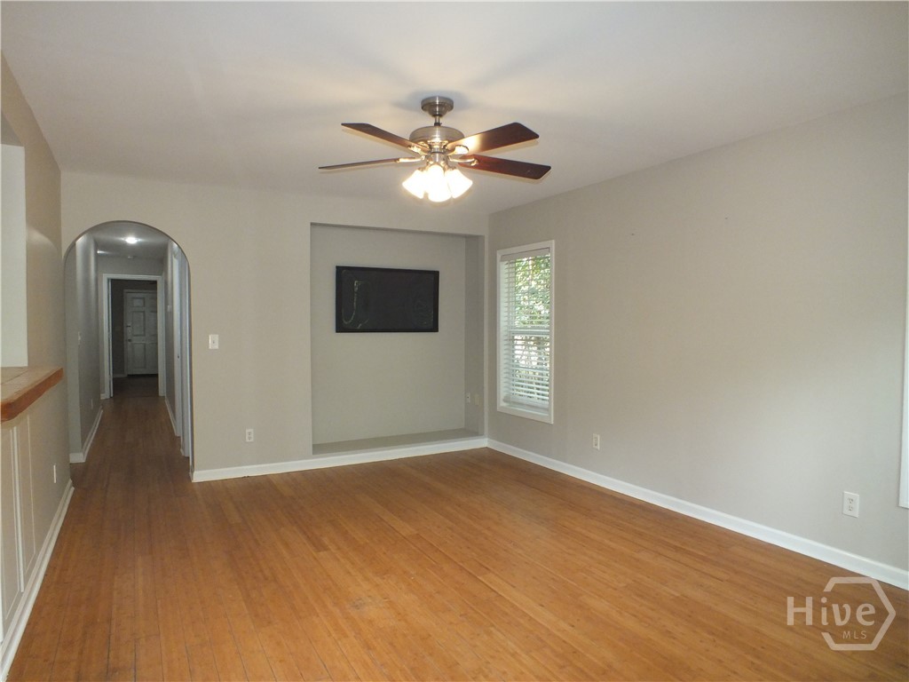418 Meritta Avenue Property Photo 7